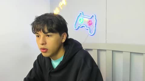 Snapshot of stiwentwink chatting on 09-30-25, 01:38 Stiwen online show from 09-30-25, 01:38