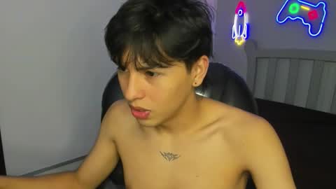 Snapshot of stiwentwink chatting on 10-01-25, 03:18 Stiwen online show from 10-01-25, 03:18