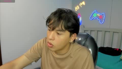 Snapshot of stiwentwink chatting on 11-05-25, 04:18 Stiwen online show from 11-05-25, 04:18