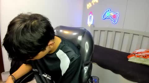 Snapshot of stiwentwink chatting on 12-03-25, 12:58 Stiwen online show from 12-03-25, 12:58