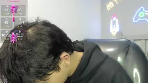 Snapshot of stiwentwink chatting on 12-14-25, 01:05 Stiwen online show from 12-14-25, 01:05