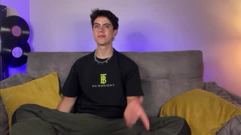 Stolas online show from 03-04-26, 01:33