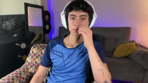 Stolas online show from 03-12-26, 06:58