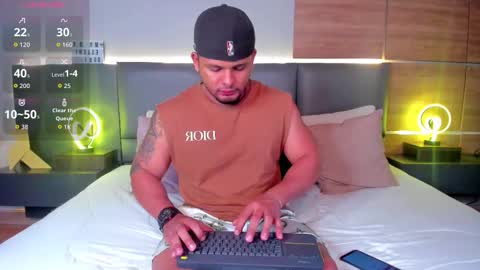 Snapshot of stone_lee_ chatting on 10-16-25, 01:28 Stone Lee  online show from 10-16-25, 01:28