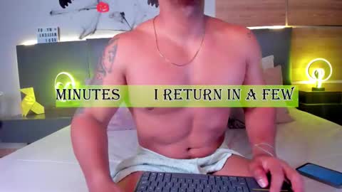 Stone Lee  online show from 10-28-25, 09:57