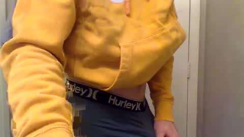 Snapshot of stoned32w chatting on 02-26-26, 04:33 Cameron online show from 02-26-26, 04:33