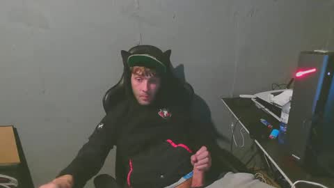 Snapshot of stonedpanda77 chatting on 12-17-24, 05:40 stonedpanda77 online show from 12-17-24, 05:40