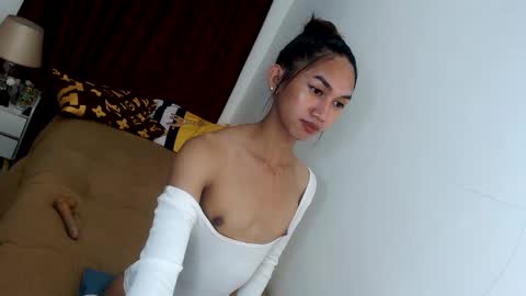 Snapshot of stonehard_sophia chatting on 03-07-25, 12:04 Cute Sophia online show from 03-07-25, 12:04