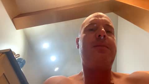 Stoodley22 online show from 10-15-25, 04:56