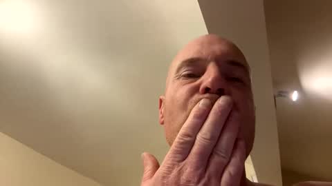 Stoodley22 online show from 10-27-25, 03:49