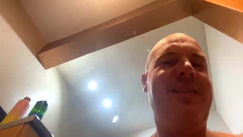 Stoodley22 online show from 12-16-25, 05:45