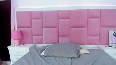 Snapshot of stormihills chatting on 02-05-25, 12:10 Sweety Stormi  online show from 02-05-25, 12:10