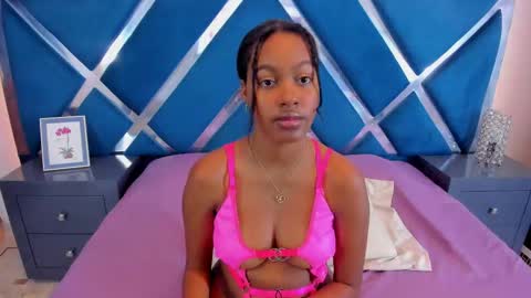 Snapshot of stormihills chatting on 10-07-25, 04:59 Sweety Stormi  online show from 10-07-25, 04:59