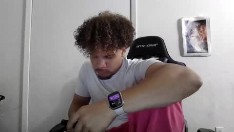 Snapshot of str8dj chatting on 10-30-25, 04:36 Dj online show from 10-30-25, 04:36