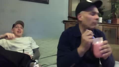 Snapshot of str8gaywannaplay chatting on 11-28-25, 08:28 Str8GayWannaPlay online show from 11-28-25, 08:28