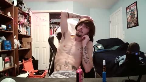 str8whiteboy21 online show from 12-18-24, 01:59