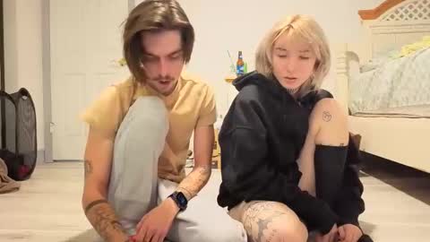 Snapshot of str8whiteboy21 chatting on 11-11-25, 08:09 str8whiteboy21 online show from 11-11-25, 08:09