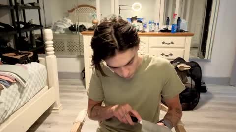 str8whiteboy21 online show from 05-11-26, 01:22