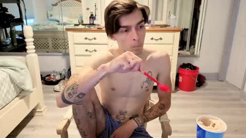 str8whiteboy21 online show from 05-16-26, 03:44