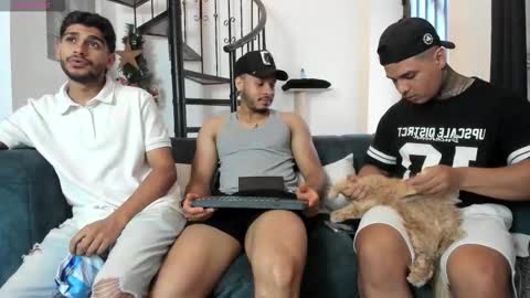 straight__friends online show from 12-21-25, 02:57