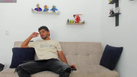 straight__friends online show from 04-21-26, 07:17