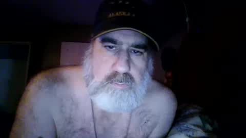 Snapshot of straightbear4you chatting on 04-21-26, 10:43 Straightbear4you online show from 04-21-26, 10:43