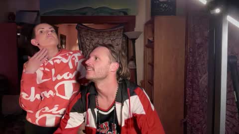 Cowboy Zuhly online show from 12-22-25, 05:59