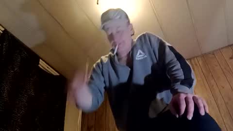 Snapshot of straighttoy chatting on 02-26-25, 08:04 straighttoy online show from 02-26-25, 08:04