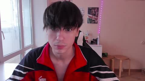 Snapshot of stralght_twinks chatting on 01-02-25, 09:00 Ray online show from 01-02-25, 09:00