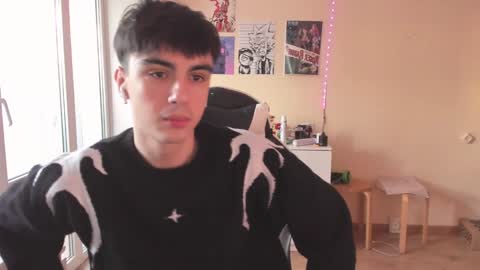 Snapshot of stralght_twinks chatting on 01-20-25, 08:09 Ray online show from 01-20-25, 08:09