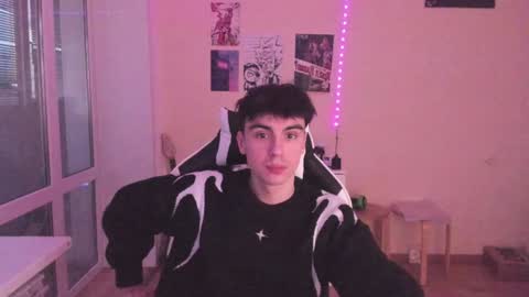 Snapshot of stralght_twinks chatting on 01-20-25, 02:14 Ray online show from 01-20-25, 02:14