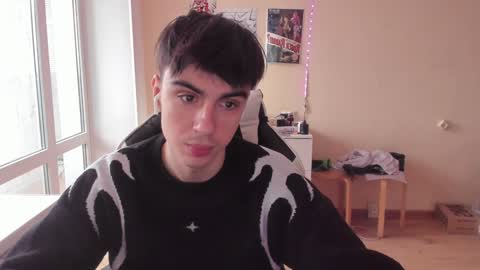 Snapshot of stralght_twinks chatting on 01-21-25, 11:56 Ray online show from 01-21-25, 11:56