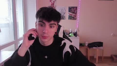 Snapshot of stralght_twinks chatting on 01-24-25, 08:44 Ray online show from 01-24-25, 08:44