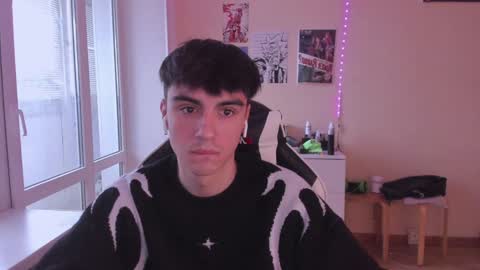 Snapshot of stralght_twinks chatting on 01-24-25, 11:48 Ray online show from 01-24-25, 11:48