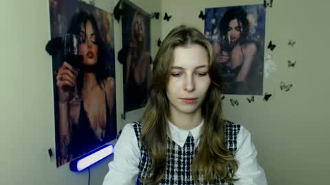 Amalia online show from 10-26-25, 07:47
