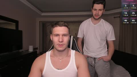 Snapshot of stranggee chatting on 12-18-24, 07:30 Artem online show from 12-18-24, 07:30