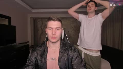 Snapshot of stranggee chatting on 02-14-25, 07:12 Artem online show from 02-14-25, 07:12