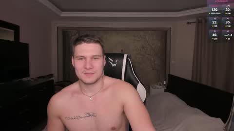 Snapshot of stranggee chatting on 03-07-25, 05:17 Artem online show from 03-07-25, 05:17