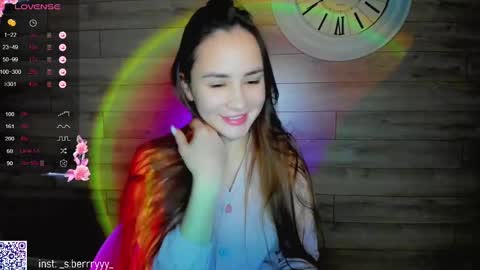 Snapshot of straw_juice chatting on 12-30-24, 03:14 Laura online show from 12-30-24, 03:14