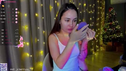 Snapshot of straw_juice chatting on 01-03-25, 03:38 Laura online show from 01-03-25, 03:38