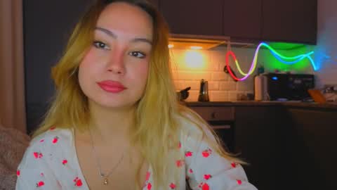 Tati and Lola online show from 03-01-26, 04:14