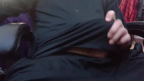 Snapshot of stray_cat2025 chatting on 12-16-25, 07:52 stray cat online show from 12-16-25, 07:52