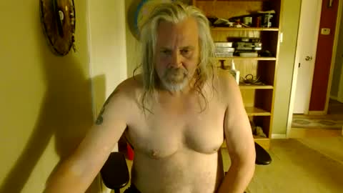 stroknpoker online show from 10-04-25, 04:10