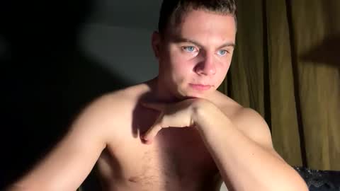 Snapshot of strong_baby chatting on 11-24-25, 08:08 Strong Baby online show from 11-24-25, 08:08