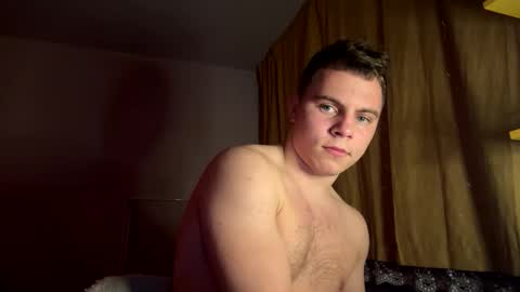 Snapshot of strong_baby chatting on 12-01-25, 07:41 Strong Baby online show from 12-01-25, 07:41