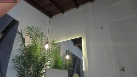 Alexa   online show from 12-27-24, 11:06