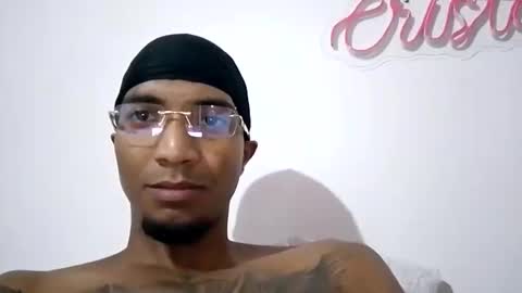 Snapshot of stronganddelicious chatting on 09-21-25, 04:25 stronganddelicious online show from 09-21-25, 04:25