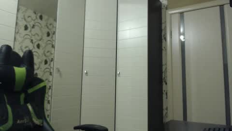 Alex online show from 11-23-25, 01:33