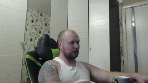 Snapshot of strongass18 chatting on 06-02-26, 08:38 Alex online show from 06-02-26, 08:38