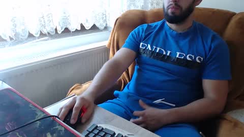 Snapshot of strongcoffee10 chatting on 09-22-25, 08:16 StrongCoffee online show from 09-22-25, 08:16